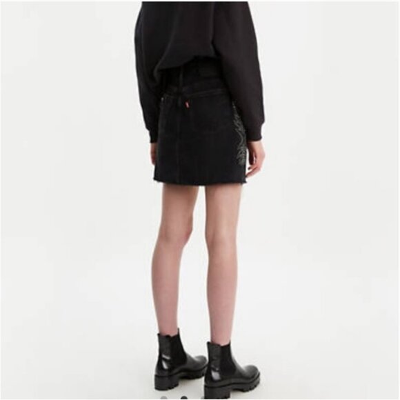 NWT‎ Levi's Studded Festival Mini Skirt in Full Metal Size 25 - Picture 4 of 11